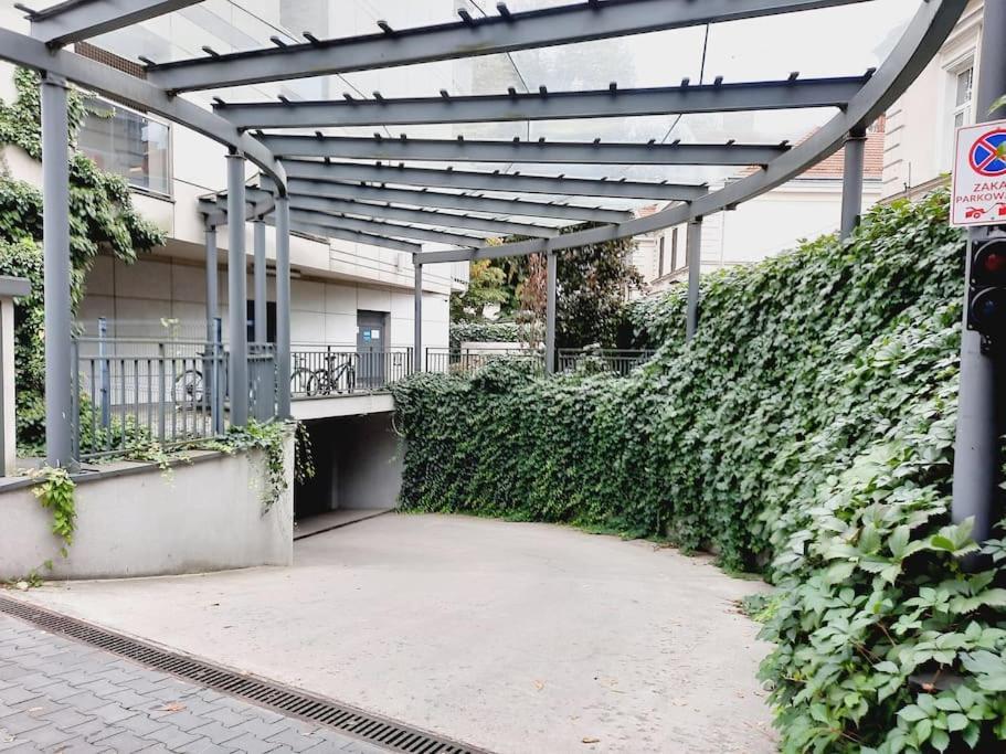 Apartament Z Podziemnym Parkingiem Ulica Wroclawska Cracóvia Exterior foto
